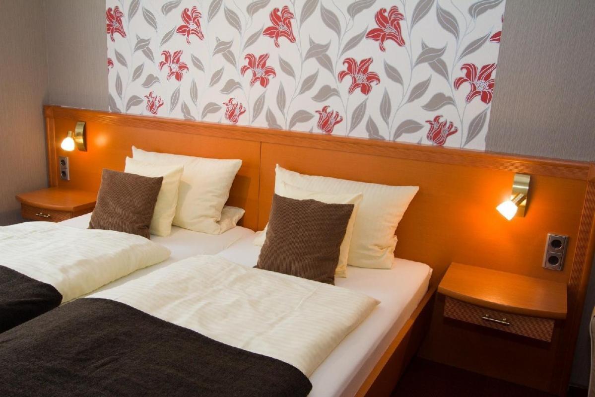 Hotel-Garni-Kachelburg ดีบลิค ภายนอก รูปภาพ